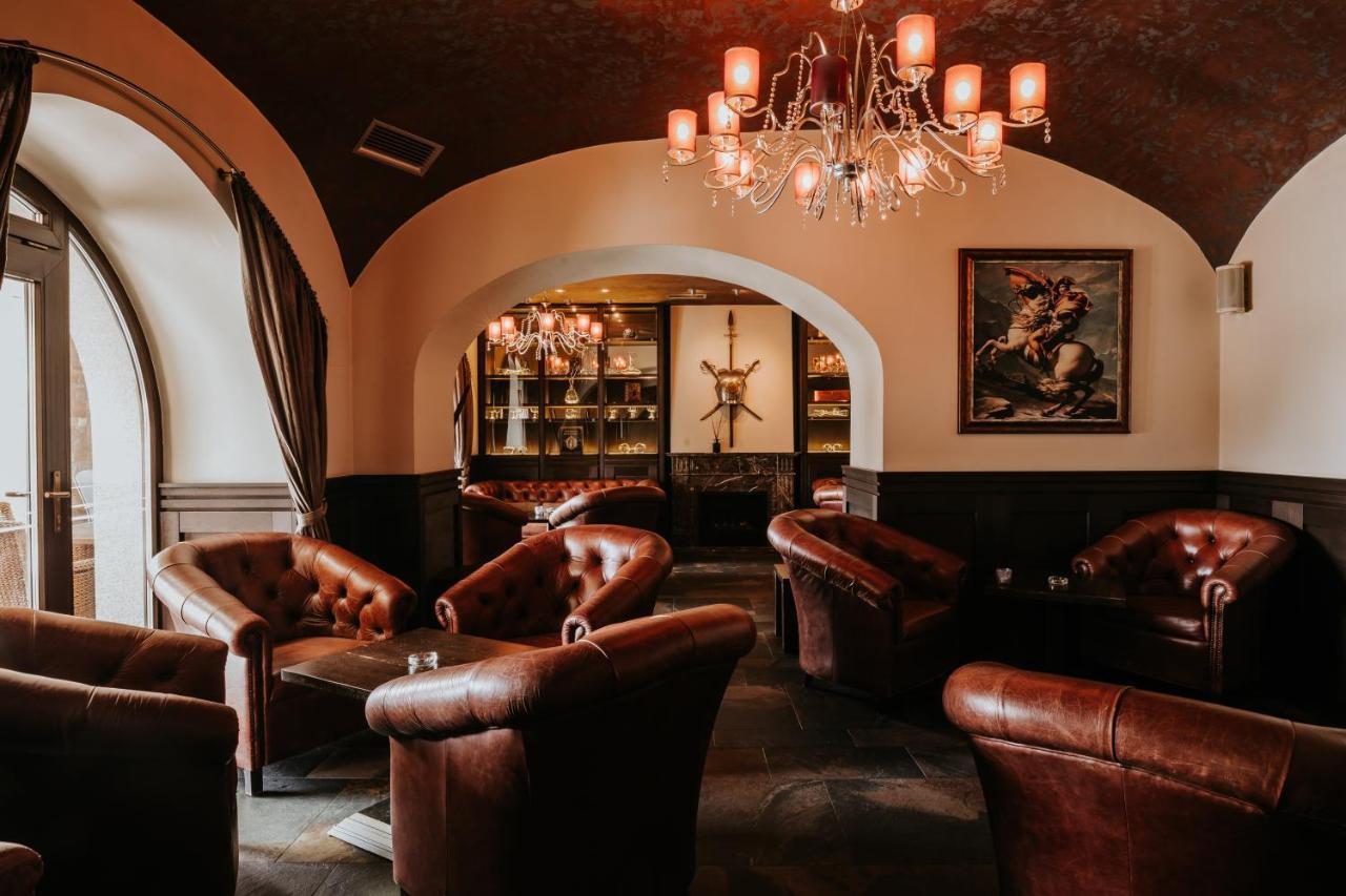 Hotel Bonaparte Kosice Bagian luar foto