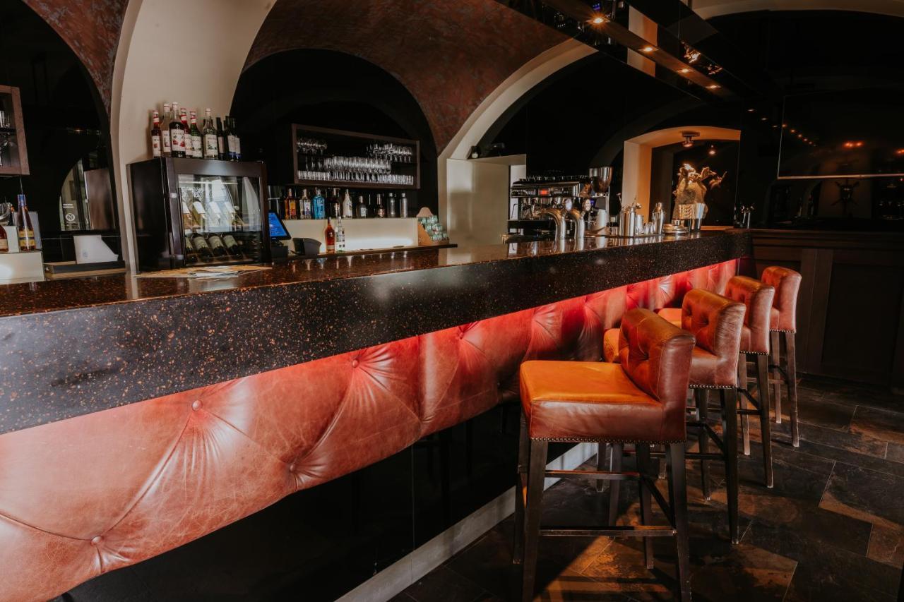 Hotel Bonaparte Kosice Bagian luar foto